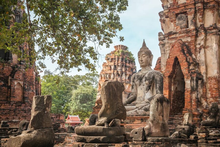 From Bangkok: Ayutthaya & Ayothaya Floating Market Day Trip - Group tour reality: time on the clock, but with breathing room