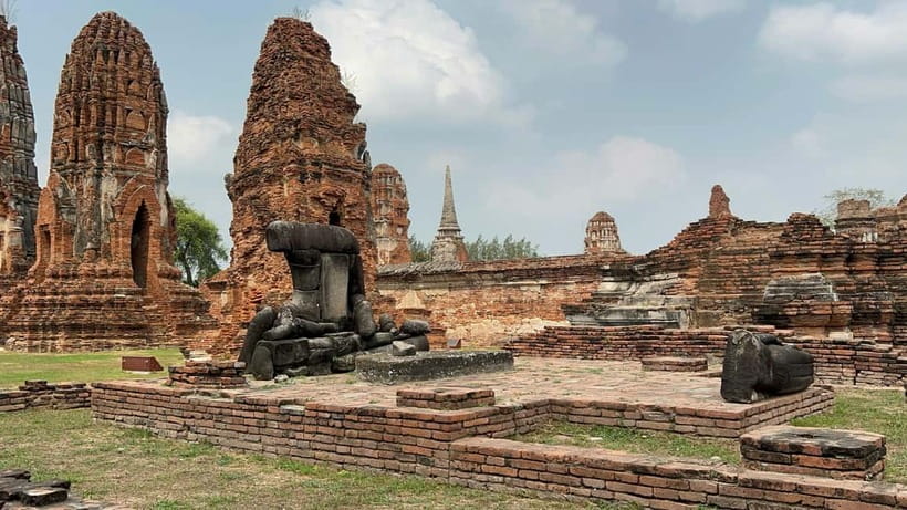 From Bangkok: Ayutthaya Heritage Tour with Sunset Boat Ride - Wat Chaiwatthanaram at golden hour
