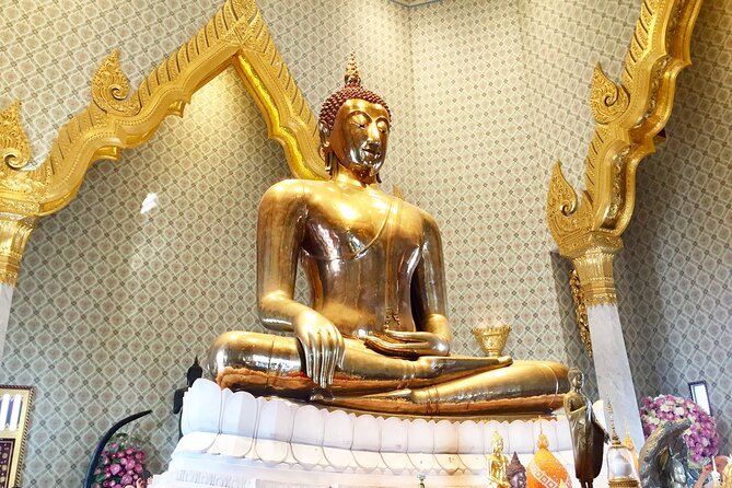 From Bangkok : Floating market, Kanchanaburi, Ayutthaya (3 days) - Day 1 in Bangkok: Wat Traimit, Grand Palace, and Wat Arun by sunset