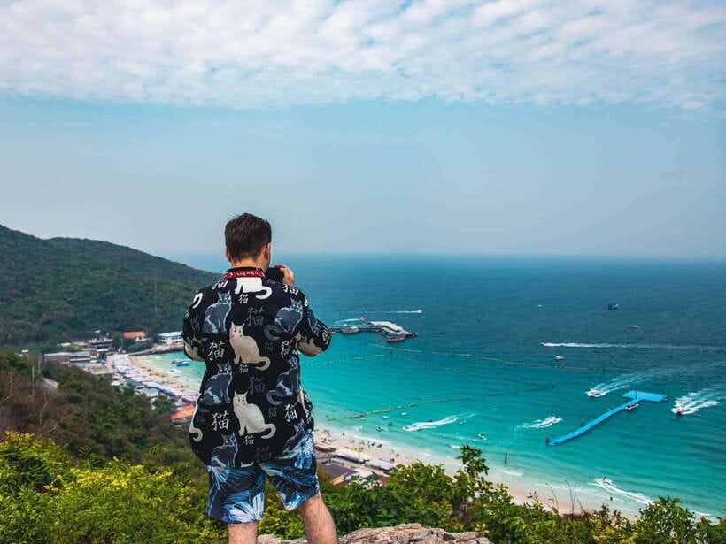 From Bangkok: Pattaya Koh Larn & Sanctuary of Truth Day Trip - Pattaya Viewpoint: short stop, big payoff for the last round of photos