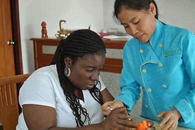 Full Day Professional Thai Fruit and Vegetable Carving Class - Who should book this Thai carving class