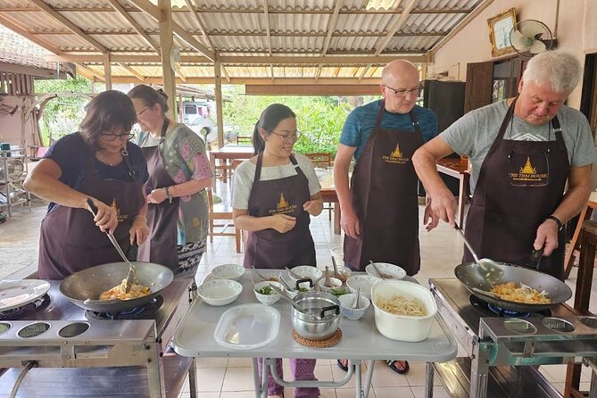 Fun Thai Cooking Class near Bangkok - Key highlights that make this cooking day feel worth it