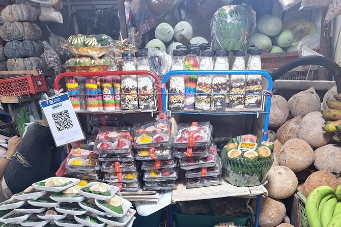 Fun Tuk Tuk Dinner and Massage in Old Town Bangkok - Pak Khlong Flower Talat after dark: the best photo hour you can plan