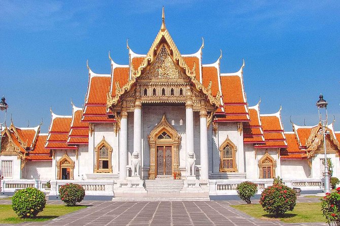 Golden Buddha, Reclining Buddha & Marble Temple Tour - Stop 1: Wat Traimit and the World’s Largest Golden Buddha
