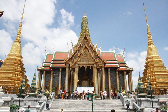 Grand Palace Glory and Emerald Buddha : Half-Day Tour in Bangkok - Why the Grand Palace plus Emerald Buddha works in half a day