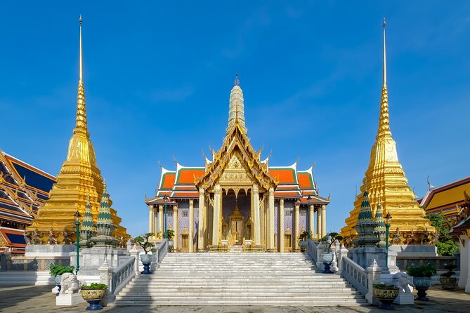 Grand Palace Self-Guided Walking Tour (entry not incl.) - Setup with the Action app: do this before you’re stuck in crowds