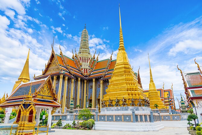 Grand Palace Self-Guided Walking Tour (entry not incl.) - Price and what your $10 really buys (entry is extra)