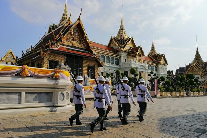 Grand Palace, Wat Phra Kaew, Wat Pho and Wat Arun Walking Tour From Bangkok - Wat Phra Kaew and the Emerald Buddha inside royal walls