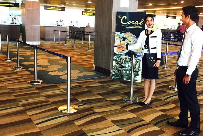 Guided Fast Track Immigration From Aircraft to Arrivals– Bangkok - Aircraft Exit Meet-Up: Your Name Sign in Hand