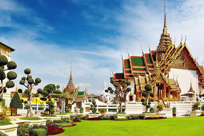 Guided Tour of Grand Palace & Emerald Buddha Temple in Bangkok - Price and value: what $94.36 buys you