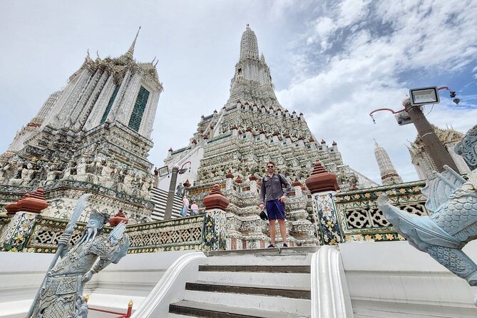 Half-Day Bangkok City Tour with The Grand Palace Private - Wat Phra Kaew and the Emerald Buddha: the sacred focus inside