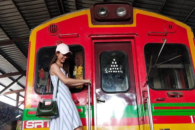 Half-Day Railway Market and Floating Market Tour in Thailand - Damnoen Saduak Floating Market: Shopping From a Boat, Plus Canal Life