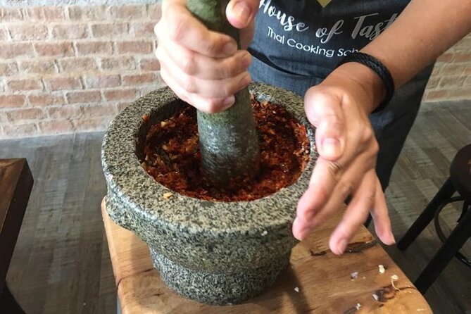 Hands-on Thai Cooking Class & Market Tour in Sukhumvit - The Cooking Part: What You’ll Learn While You’re Chopping