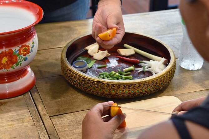 Hands-on Thai Cooking Class & Market Tour in Sukhumvit - Four Dishes, One Chef: How the Class Actually Feels