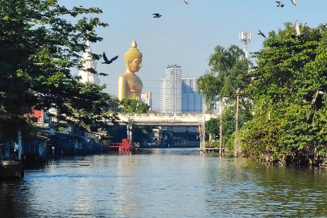 Hidden Bangkok: Local Canal & Artist Village by EV Boat - Khlong Bang Luang Artist House: Street Art With Local Scale