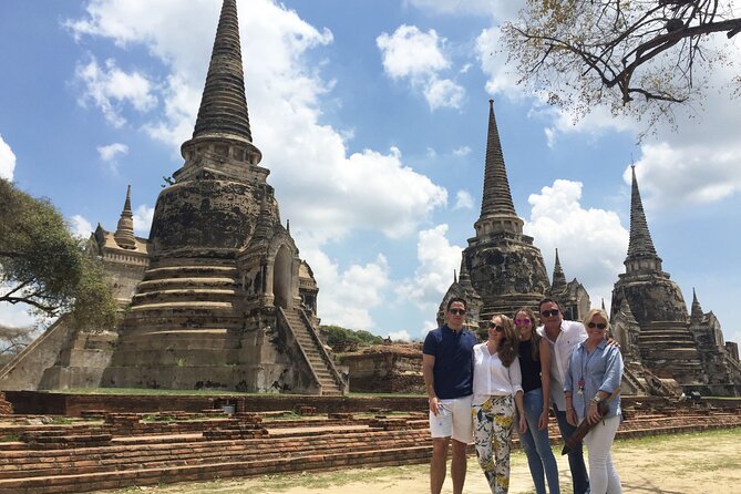 Highlights of Bangkok and Ayutthaya (World Heritage site) in 1 day - The Emerald Buddha stop: why the guide’s pacing matters