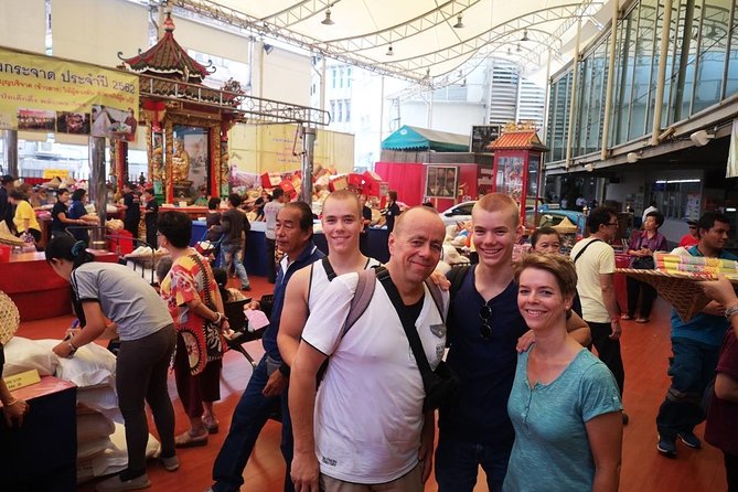 In and around Bangkok Private Tour Guide with Custom Experience - Riverside classics: Wat Arun, Wat Traimit, and how sunset planning pays off