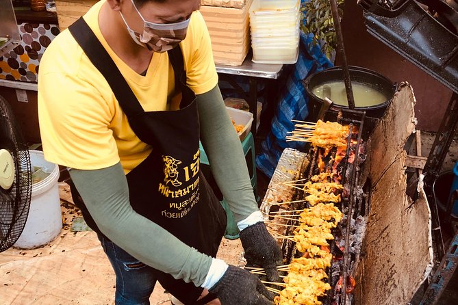 Incredible Bangkok Food Tour - Yaowarat Road food crawl: what you actually eat and where
