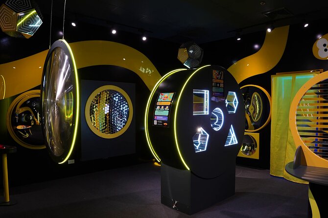 Interactive Amusement and Science theme park for all Ages - Interactive exhibits that turn reactions into real science