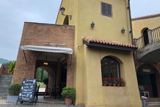Khao Yai Private tour from Bangkok - Chocolate Factory Khao Yai: quick, free entry with a themed food stop