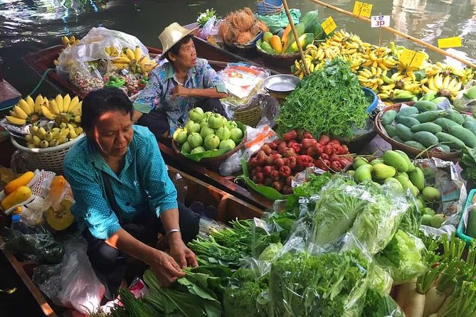 Khlong Lat Mayom & Taling Chan Local Floating Markets Tour (SHA Plus) - Khlong Lat Mayom: a calmer floating market with local rhythm
