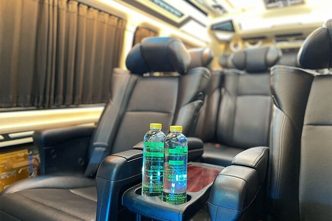 Luxury Chauffeured Van Charter - Bangkok - Planning Your Stops in Bangkok: Temples, Malls, Cafés, and Photo Breaks