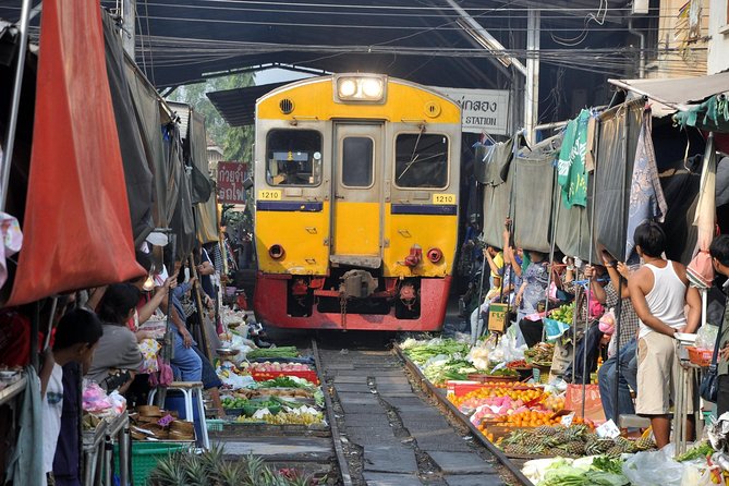 Maeklong & Damnoen Saduak Markets: Railway & Floating Market Tour - Who This Tour Fits Best, and Who Might Want a Different Plan
