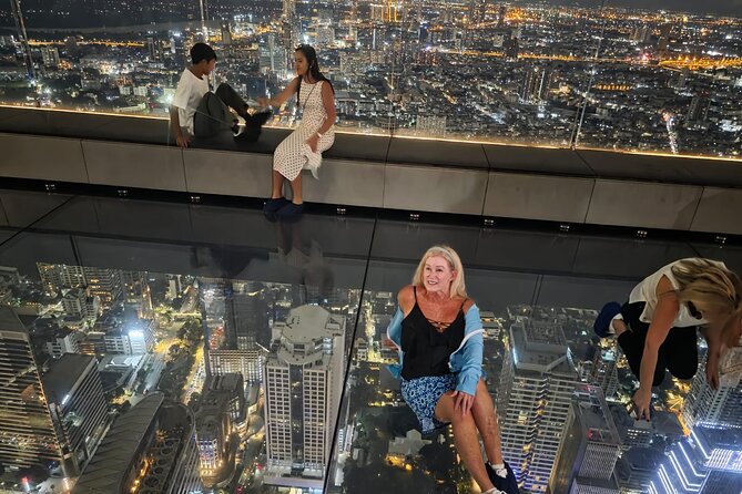 Mahanakhon Sky Walk Tour in Bangkok - Daytime vs sunset: how to choose your best visit window