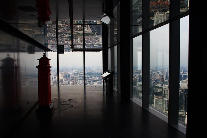 Mahanakhon Sky Walk Tour in Bangkok - Photos, pacing, and comfort: making it feel easy