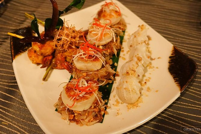 Manohra 5-Star Luxury Dinner Cruise with Pre-Canapés in Bangkok - Onboard service: small details that make it feel “classy,” not crowded