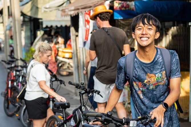 Must-Try: Hidden Bangkok Bike and Food Tour - Baan Kudichin Museum Snack Break, a Breather Built Into the Route