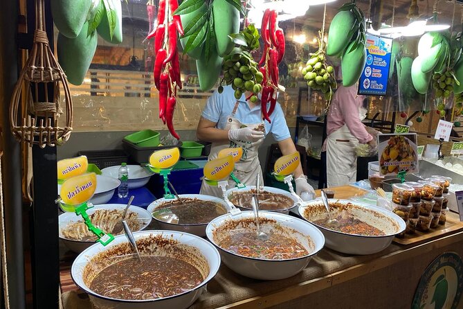Night life in Bangkok - Jodd Fairs Train Night Market(Joint) - Price and value: is $15.39 for 90 minutes a good deal?