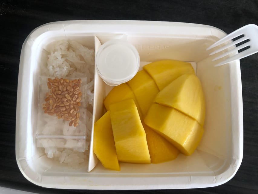 No Diet Club - Local food tour in Bangkok with many tastings - The walk-and-eat plan: what you should do with your stomach