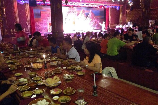 Nopparat’s Traditional Thai Dinner & Dance - Dinner and classical dance in Bangkok, the practical way