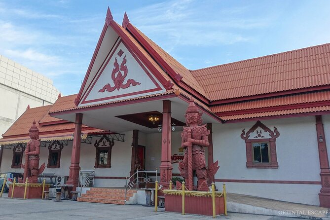 Nopparat’s Traditional Thai Dinner & Dance - The dance show: short, elegant, and built for real viewing