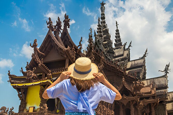 Pattaya Private Day Tour from Bangkok or Pattaya - Khao Chi Chan (Buddha Mountain): a golden face in limestone
