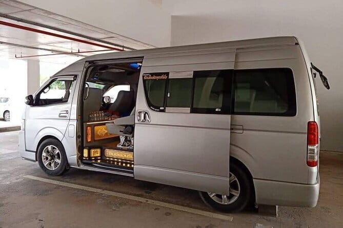 Pattaya Private transfer from/to Hotel in Bangkok - The drive itself, including quick stops for basics