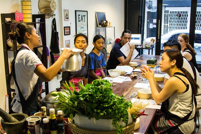 Pink Chili - Thai Cooking Class and Market Tour in Bangkok - Lunch or Dinner at the End: Eating the Results, Not Waiting Forever