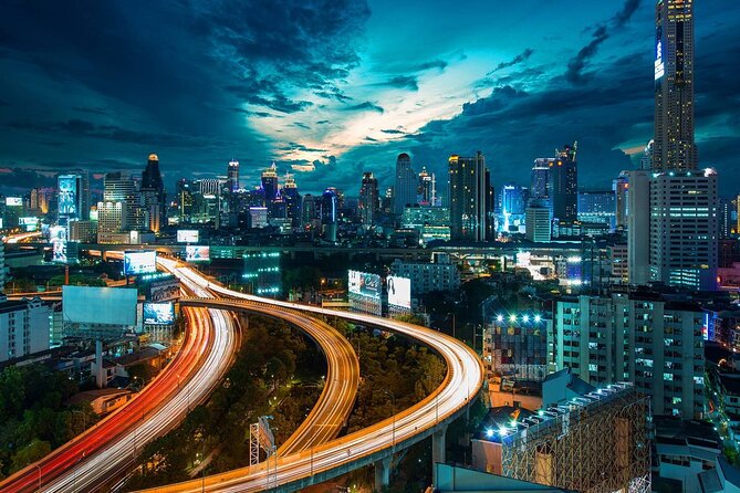 Private Arrival Transfer: BKK pr DMK Airports to Bangkok - Airport Pickup Made Easy: BKK or DMK, One Ride Into Bangkok