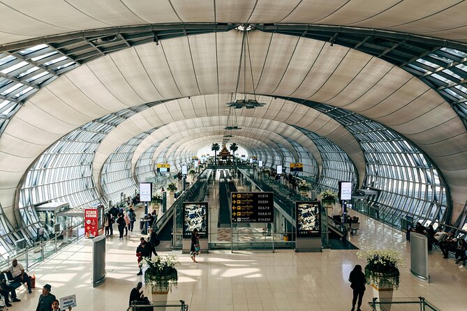 Private Bangkok Airport Transfer by Comfortable SUV - Timing in Bangkok traffic, flight monitoring, and that 15-minute window