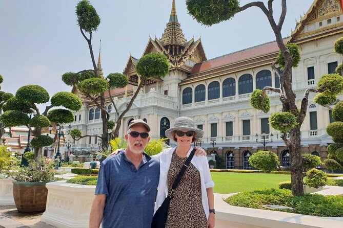 Private Bangkok Grand Palace Full-Day City sightseeing Tour - Wat Traimit: The Golden Buddha Moment in Chinatown Area
