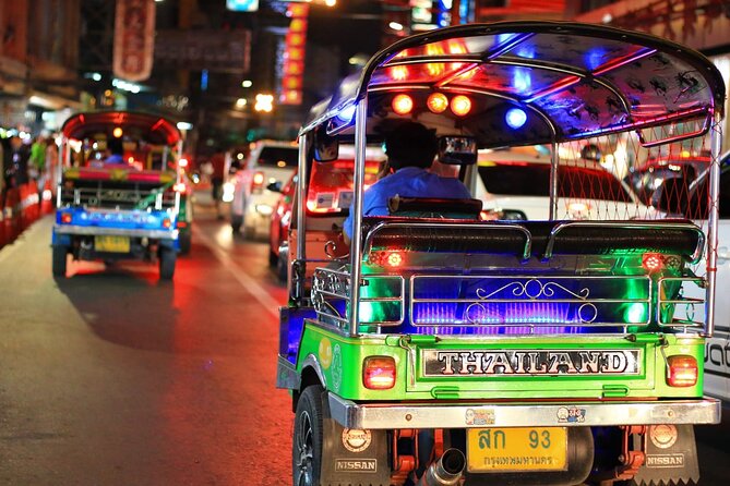 Private Bangkok Night City Tour by Tuk-Tuk with Thai Food - Wongwian Yai street food stop, a taste of local rhythm