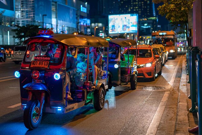 Private Bangkok Night City Tour by Tuk-Tuk with Thai Food - Before you go: timing, comfort, and temple dress rules