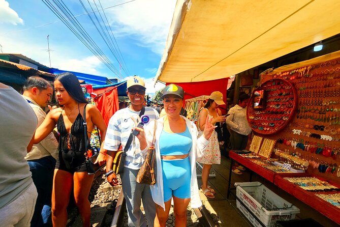 Private Floating Market, Train Market and After Rain Cafe Tour - What to do during the markets: photos, snacks, and pacing