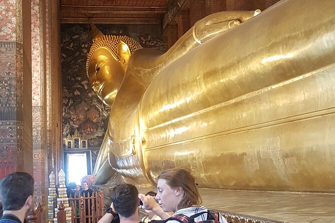 Private German-speaking tour: Bangkok's main attractions - Wat Pho: the 46-meter reclining Buddha and Bangkok’s massage roots