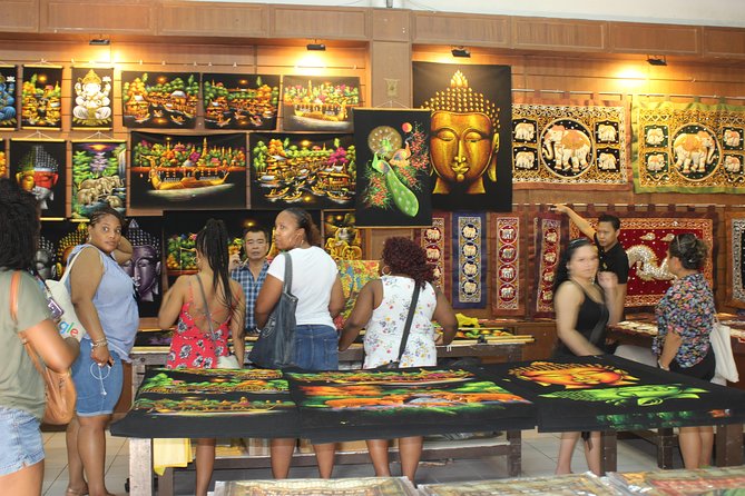 Private Guided Tour to Train Market and Damnoensaduak Floating Market - How to get the best out of the markets without losing your day