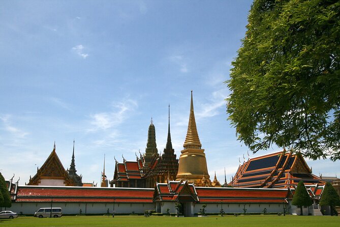 Private Half-Day Bangkok City Tour with The Grand Palace - Wat Pho and the Reclining Buddha: the classic finale you can’t skip
