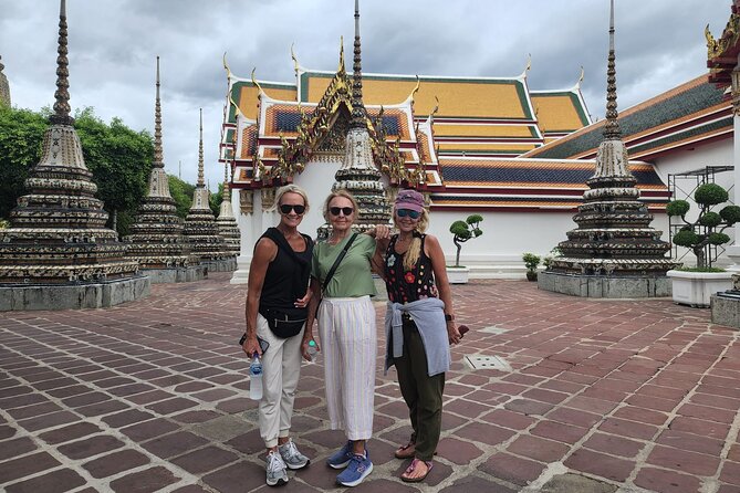 Private Half Day Tour in Bangkok with the Grand Palace - Amulet Market: souvenirs, but also a look at belief in daily life (1 hour)
