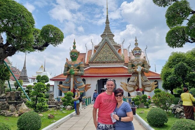 Private Half Day Tour in Bangkok with the Grand Palace - Wat Pho: reclining Buddha views and classic temple details (50 minutes)