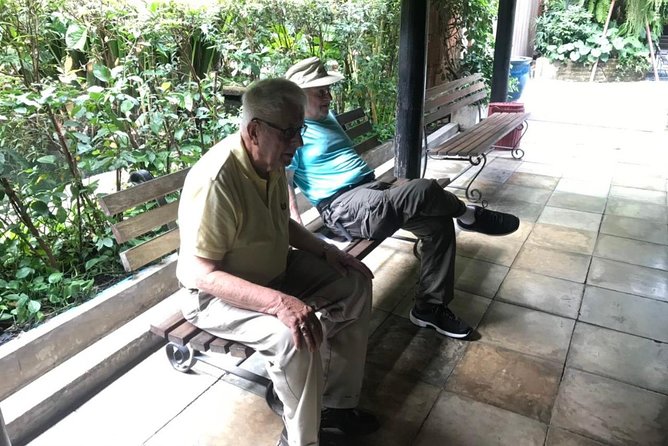 Private Heritage Tour of Jim Thompson House and Bangkok Temples - Jim Thompson House: Teak Architecture, Silk Revival, and Collected Art